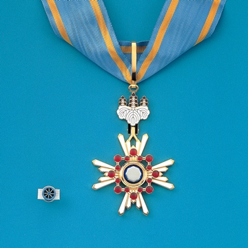The Order of the Sacred Treasure, Gold Rays with Neck Ribbon