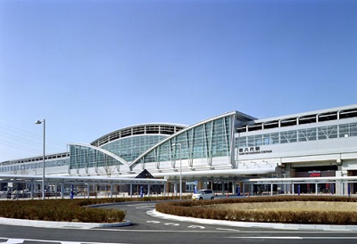 鉄道建設・運輸施設整備支援機構、九州旅客鉄道株事例写真「新八代駅」