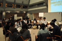 昨年度の科学・技術フェスタ in 京都での議論風景（写真）