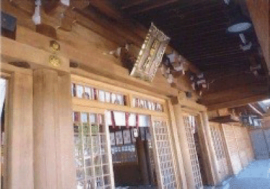 木部灰汁洗い清掃後の神社