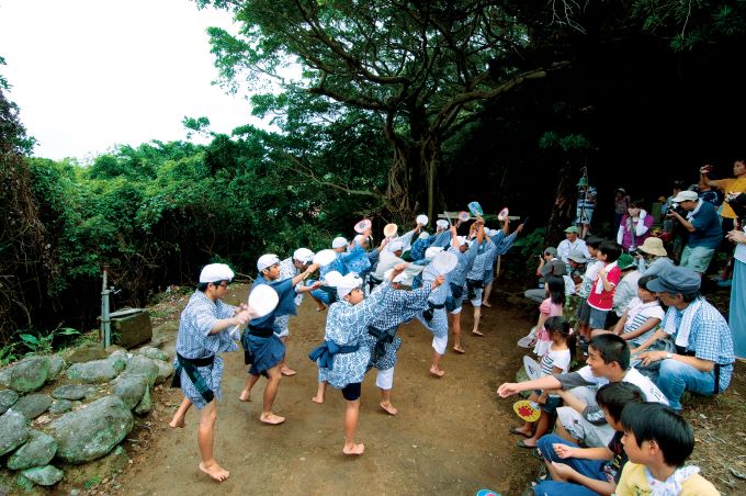 口之島の盆踊り・狂言