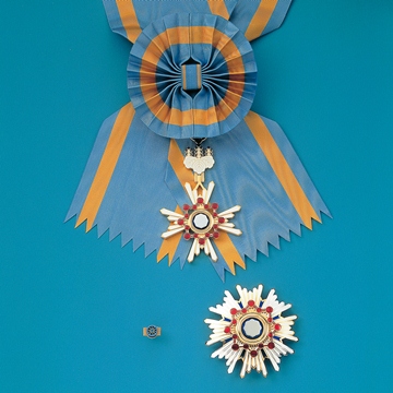 Grand Cordon of the Order of the Sacred Treasure